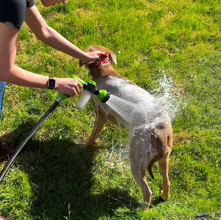 FoamClean™ – Einstellbare Sprühdüse zur Reinigung des Tierfells | 50% Rabatt