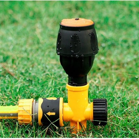 1 + 1 Gratis | AquaClip™ - 360° Verstellbarer Gartensprenger  – verstellbare Bewässerung