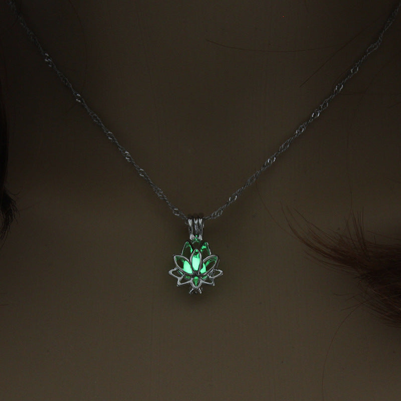 LotusFlower™ – Betovernde Lotus-Kette mit symbolischer Schönheit und Eleganz [50 % Rabatt]