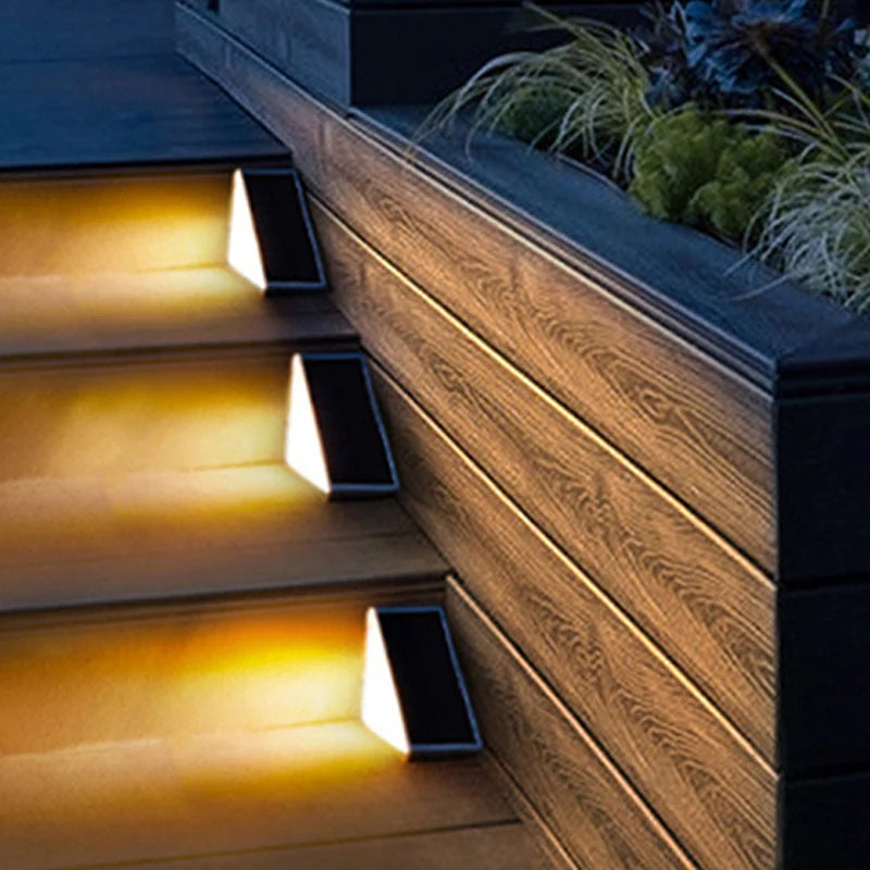 StepLight™ – Solarbetriebene LED-Treppenlichter | 1 + 1 Gratis