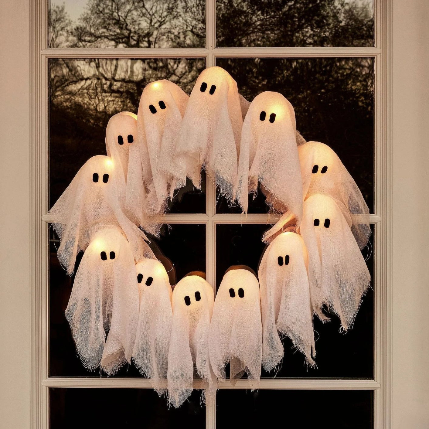 GhostsWreath™ – Gruseliges Halloween-Dekor für Türen & Wände [50% Rabatt]