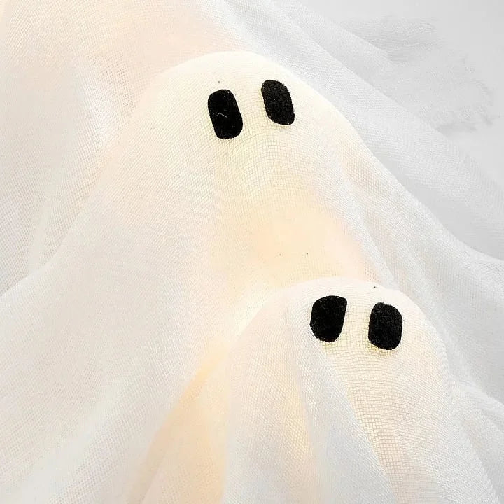 GhostsWreath™ – Gruseliges Halloween-Dekor für Türen & Wände [50% Rabatt]