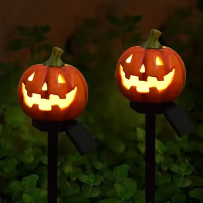 Solar Kürbislaterne — Outdoor Halloween Dekoration mit warmem Lichtschein