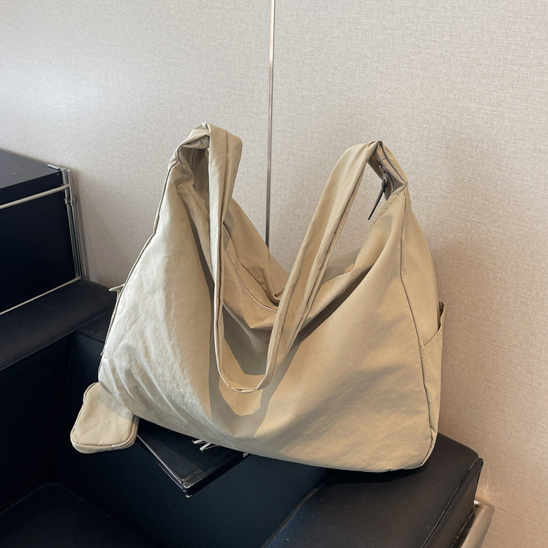 Amira™ – Große Umhängetasche mit Außentasche, lässig, modisch & vielseitig [50 % Rabatt]