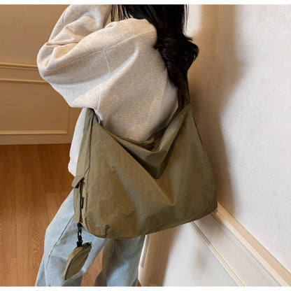 Amira™ – Große Umhängetasche mit Außentasche, lässig, modisch & vielseitig [50 % Rabatt]