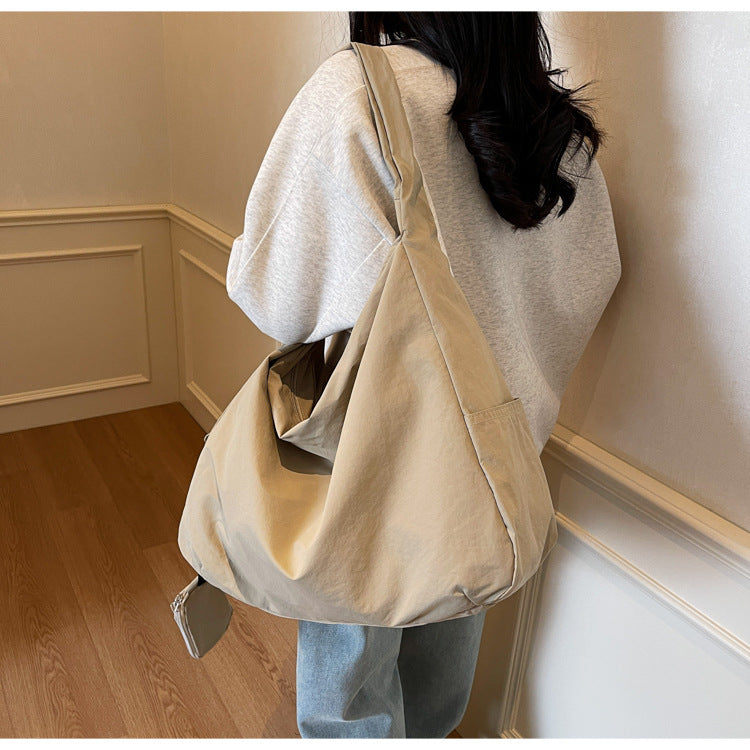 Amira™ – Große Umhängetasche mit Außentasche, lässig, modisch & vielseitig [50 % Rabatt]