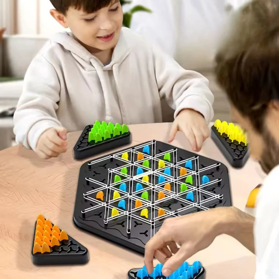 KnotLogic™ – Strategisches Ketten-Dreieck-Schach-Brettspiel | 50% Rabatt