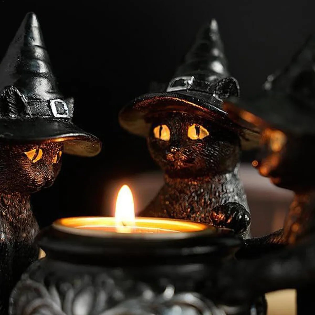 Kerzenhalter — geheimnisvolle Stimmung für Halloween