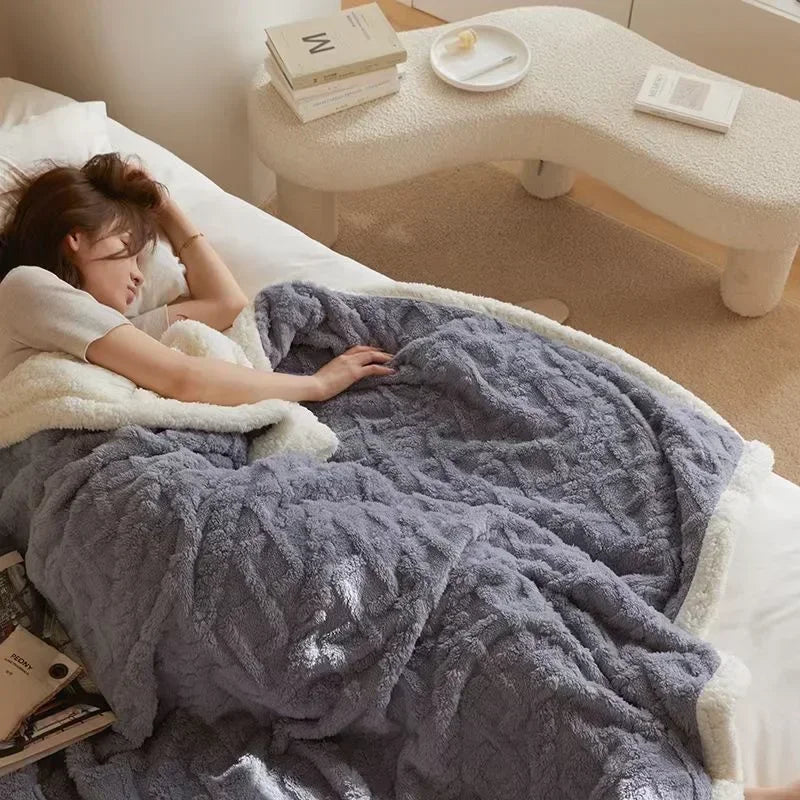 Luxuriöse Winterdecke aus Lammwolle & Fleece – dick, warm & atmungsaktiv