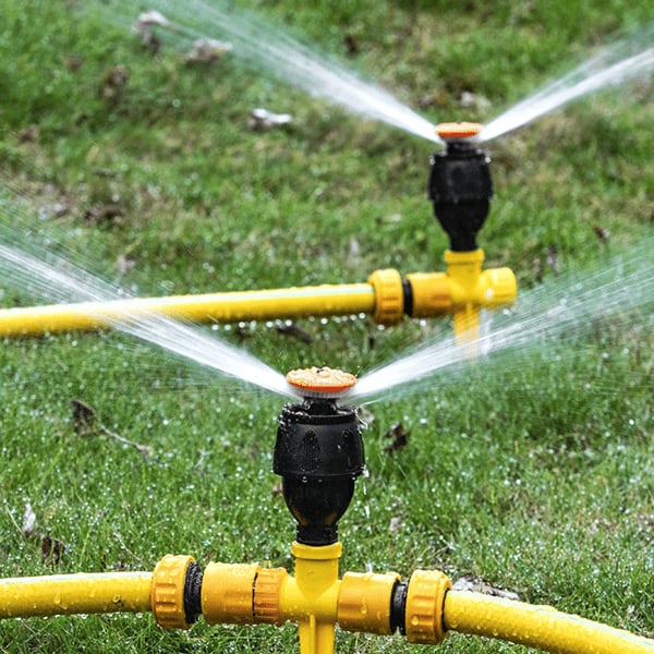 1 + 1 Gratis | AquaClip™ - 360° Verstellbarer Gartensprenger  – verstellbare Bewässerung