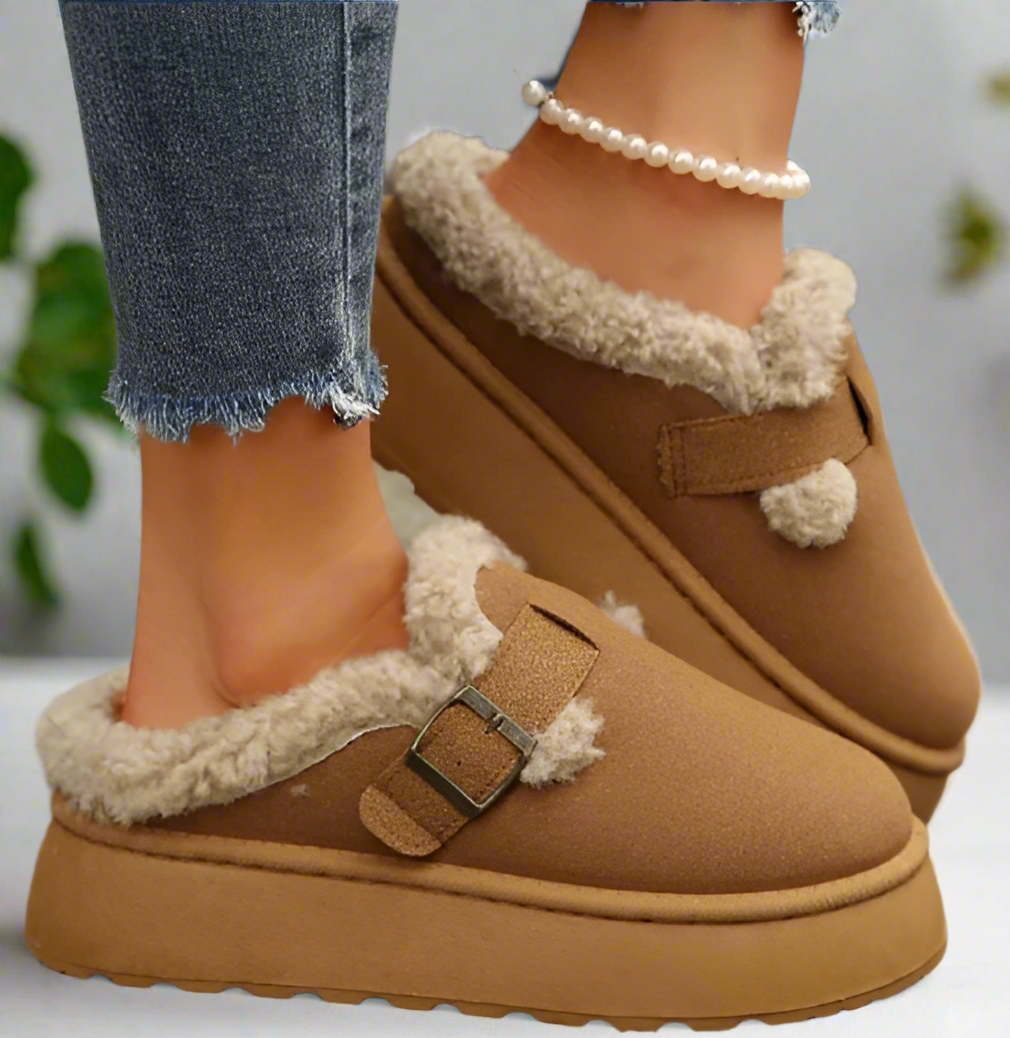 LuxeStep™ – Stilvolle Damen-Pantoffeln mit Fell, warm & komfortabler Plateausohle [50% Rabatt]
