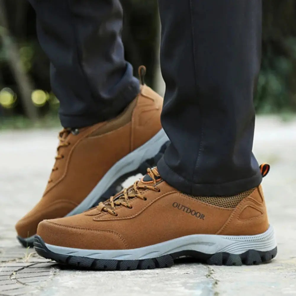 Atmungsaktive Herren Wanderschuhe mit stoßdämpfender Sohle & optimalem Grip