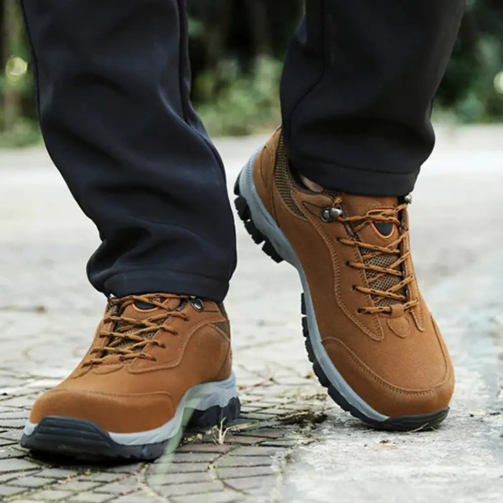 Atmungsaktive Herren Wanderschuhe mit stoßdämpfender Sohle & optimalem Grip