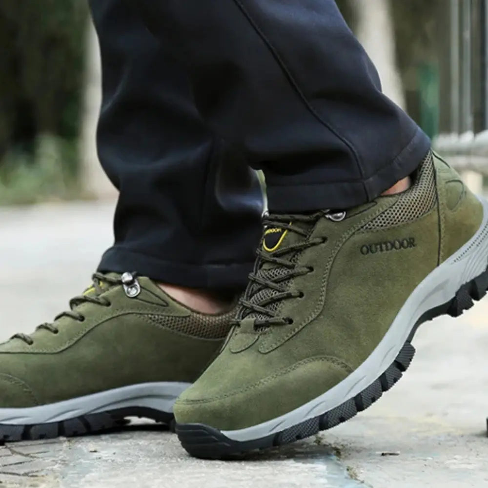 Atmungsaktive Herren Wanderschuhe mit stoßdämpfender Sohle & optimalem Grip