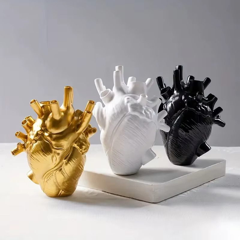 HeartBloom™ – Herzförmige Vase für stilvolle Blumenarrangements [50 % Rabatt]
