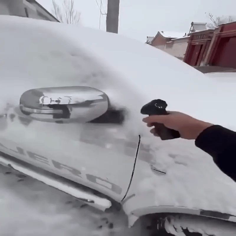 Elektrischer Schneefeger – schnelle Winterhilfe zum mühelosen Schneeräumen
