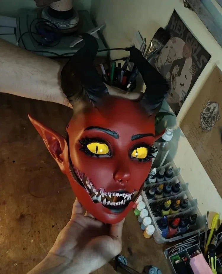 Babydoll-Maske – Dark-Aesthetic Accessoire für Rollenspiel & Cosplay