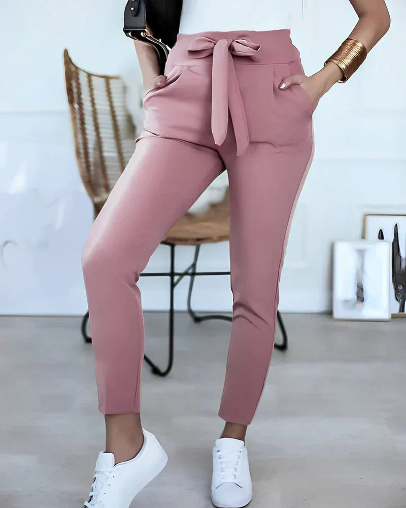 50% Rabatt | Emy™ – Slim Fit Stoffhose mit Gürtel für Büro & Alltag